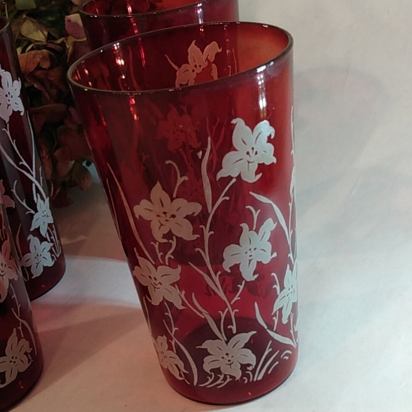 Vintage Rudy Red Tumblers - Picture 5 of 5